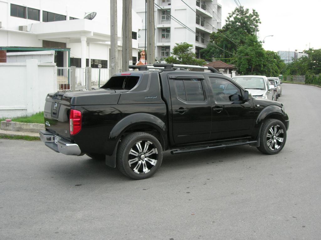 Nissan Navara 2005 Black